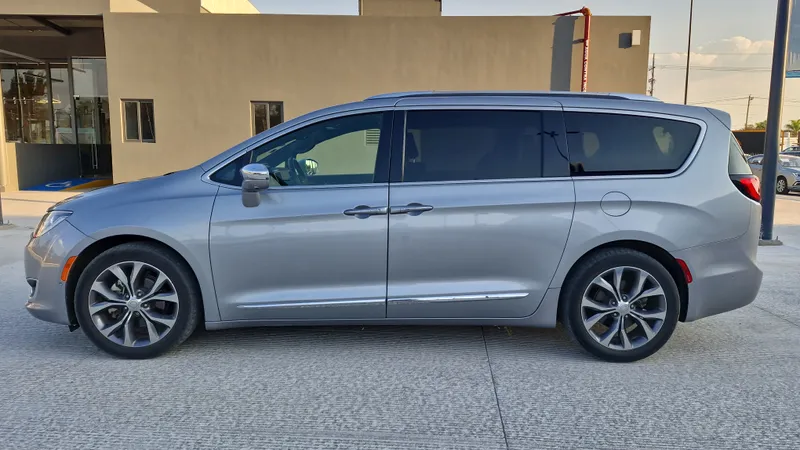 Chrysler Pacifica 2020