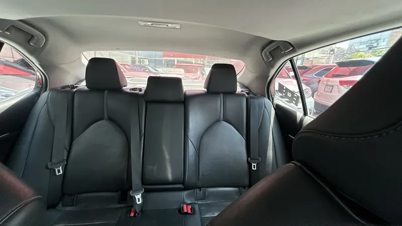 Toyota Camry 2021