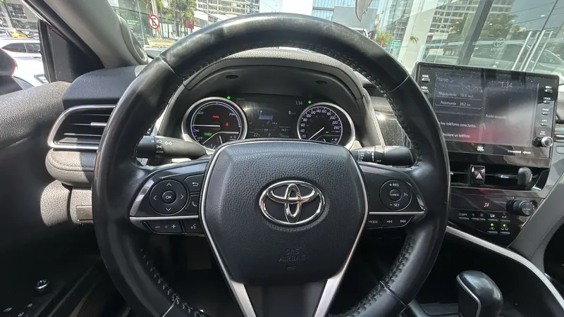 Toyota Camry 2021