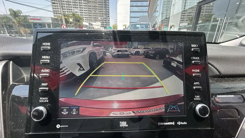Toyota Camry 2021