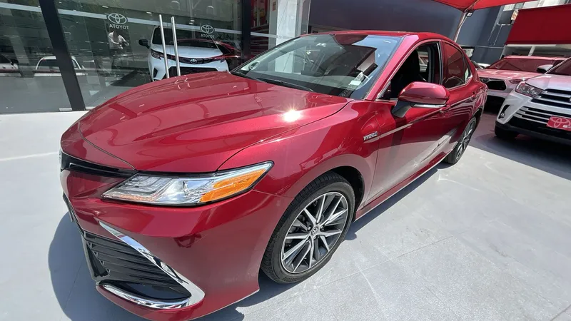 Toyota Camry 2021