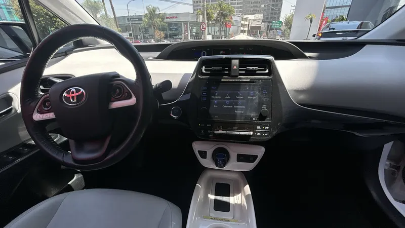 Toyota Prius 2017