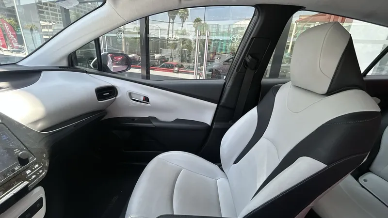 Toyota Prius 2017