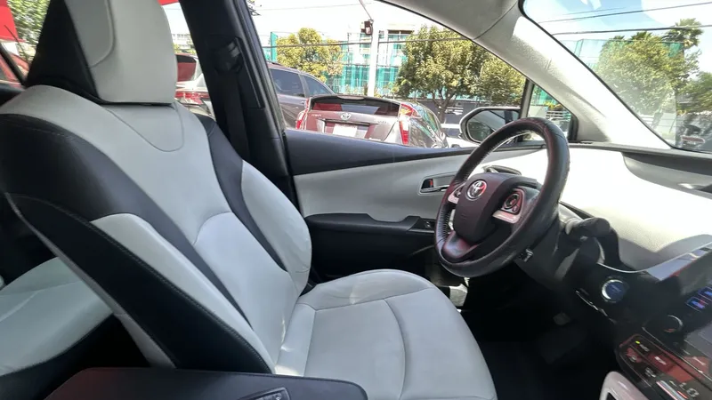 Toyota Prius 2017