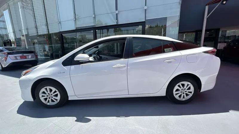Toyota Prius 2017