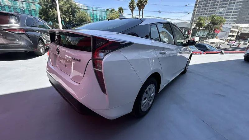 Toyota Prius 2017