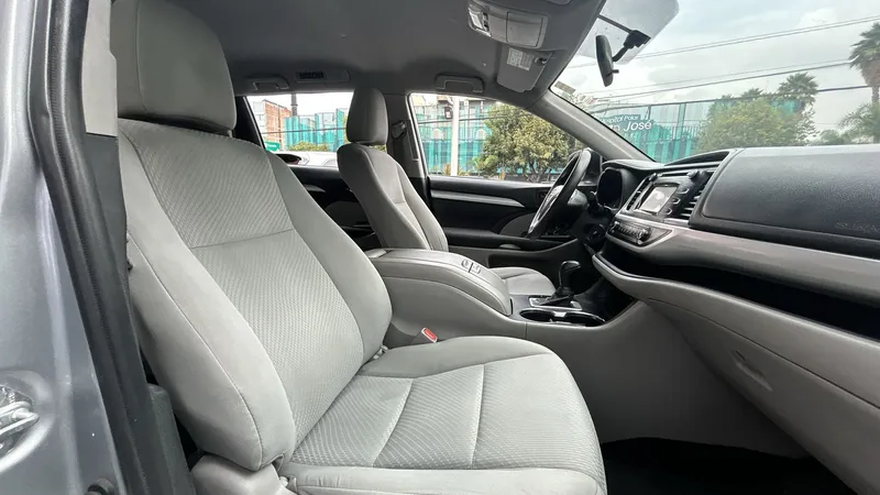 Toyota Highlander 2019