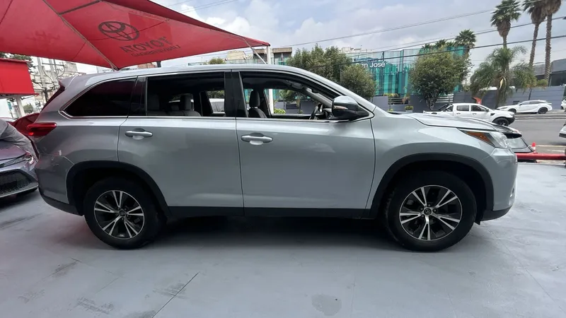 Toyota Highlander 2019