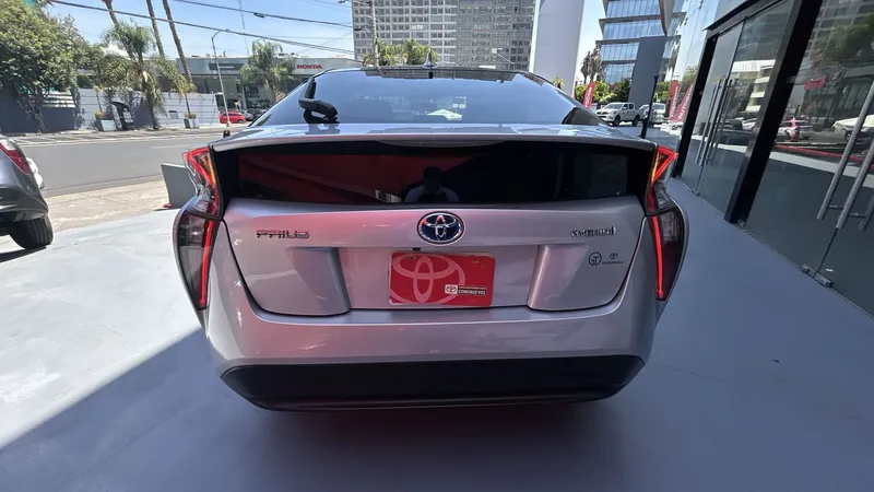 Toyota Prius 2017