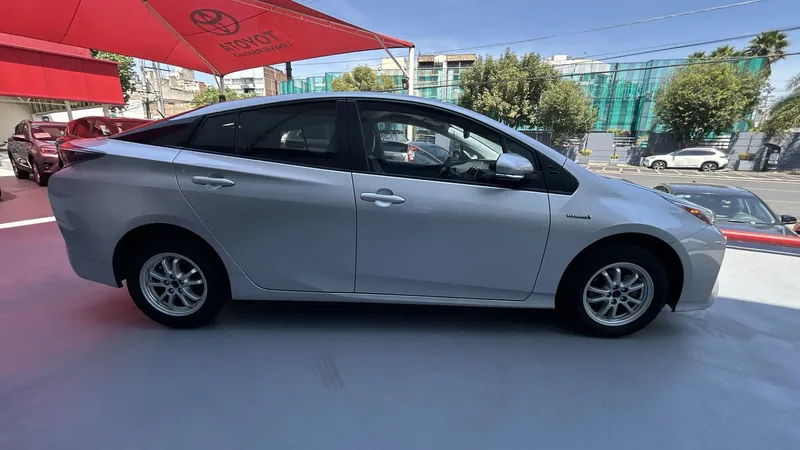 Toyota Prius 2017