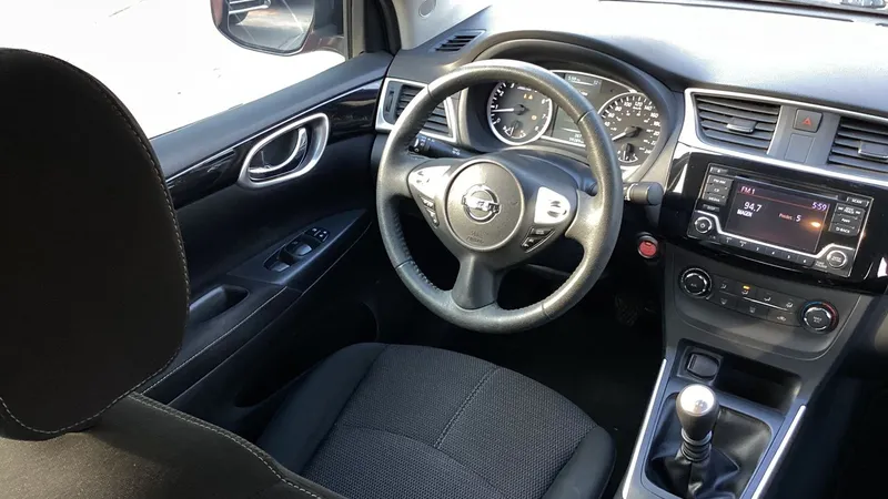 Nissan Sentra 2018