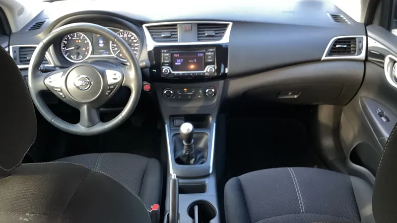 Nissan Sentra 2018