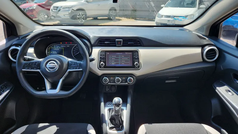 Nissan Versa 2022