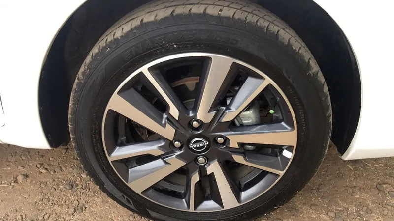 Nissan March 2023