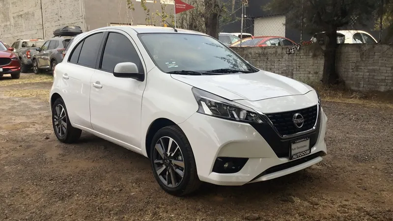 Nissan March 2023