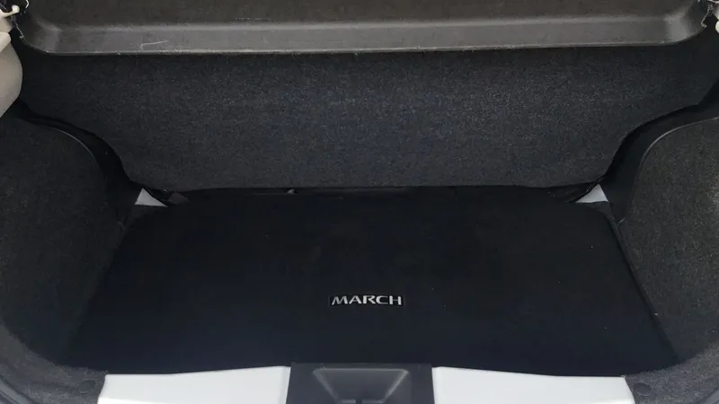 Nissan March 2023