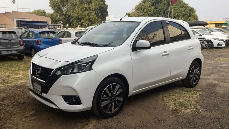 Nissan March 2023
