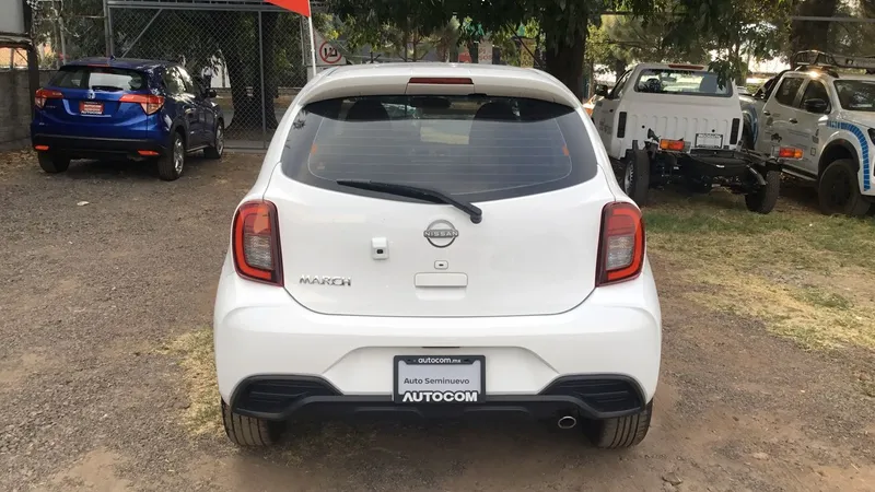 Nissan March 2023