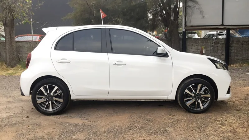 Nissan March 2023