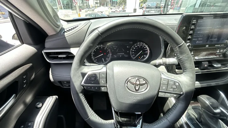 Toyota Highlander 2021