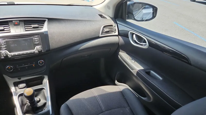 Nissan Sentra 2017