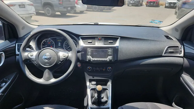 Nissan Sentra 2017
