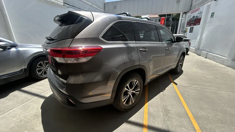 Toyota Highlander 2018