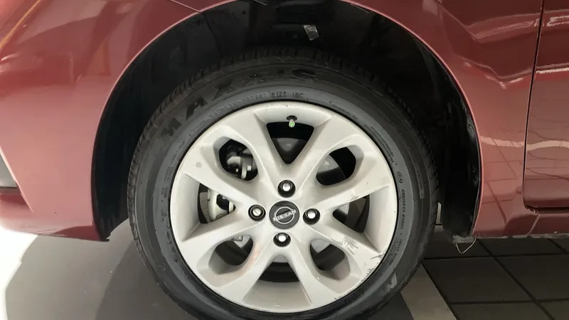 Nissan March 2022