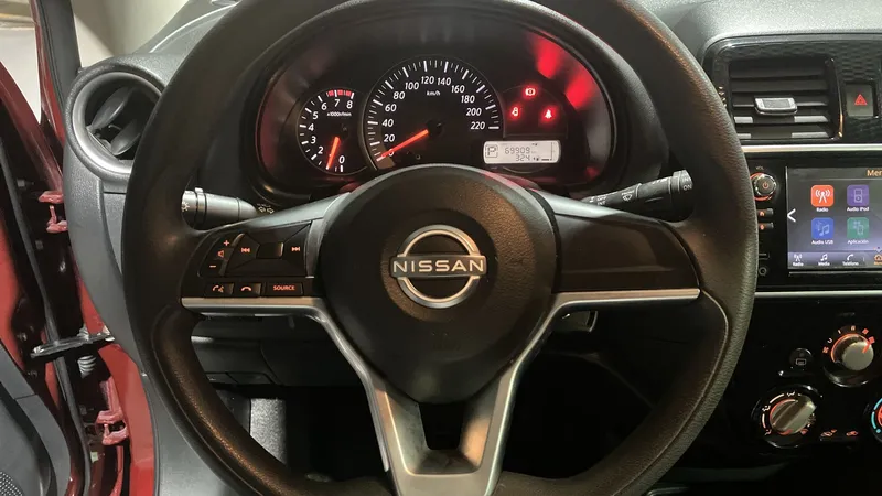Nissan March 2022