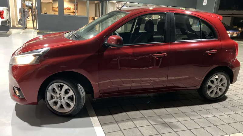 Nissan March 2022