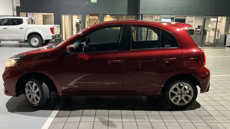 Nissan March 2022