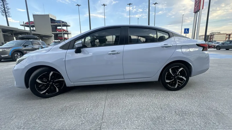 Nissan Versa 2023