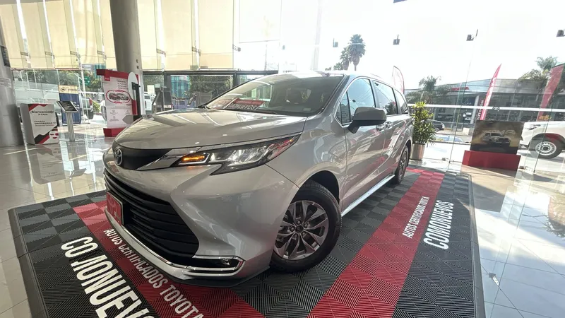 Toyota Sienna 2021