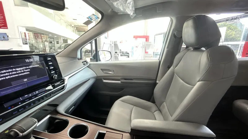 Toyota Sienna 2021