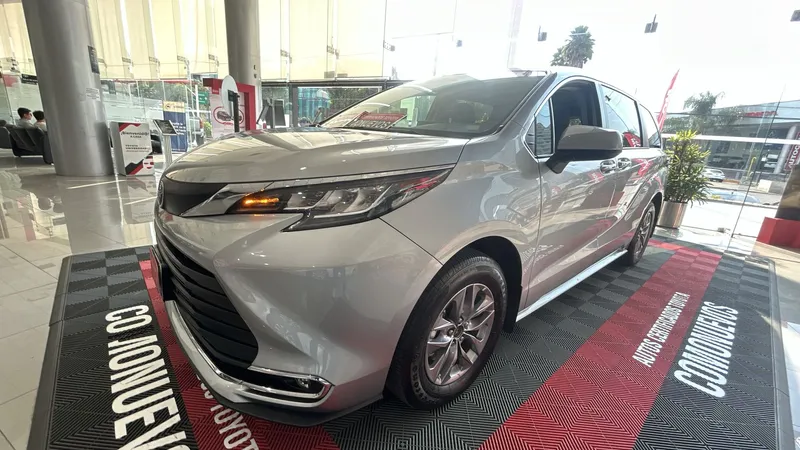 Toyota Sienna 2021