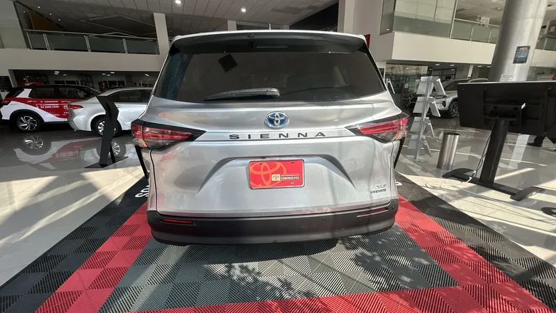 Toyota Sienna 2021