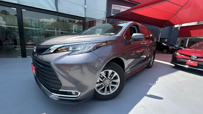 Toyota Sienna 2021