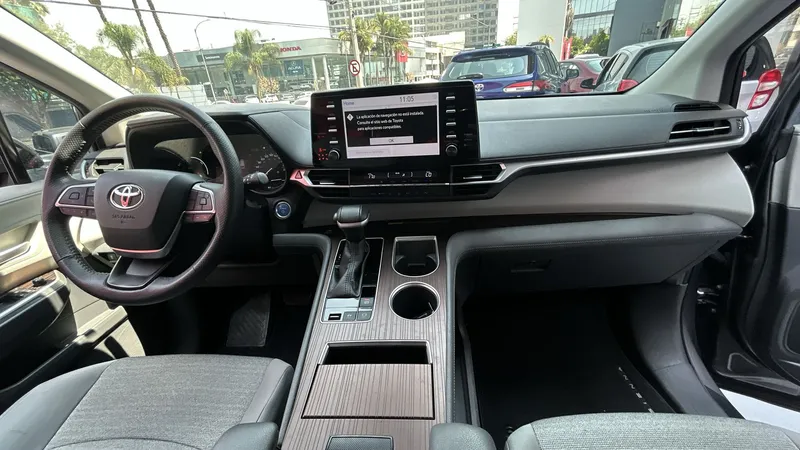 Toyota Sienna 2021