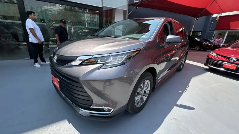 Toyota Sienna 2021
