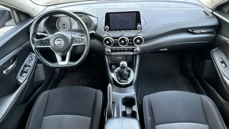 Nissan Sentra 2020