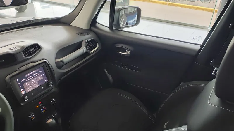 Jeep Renegade 2024