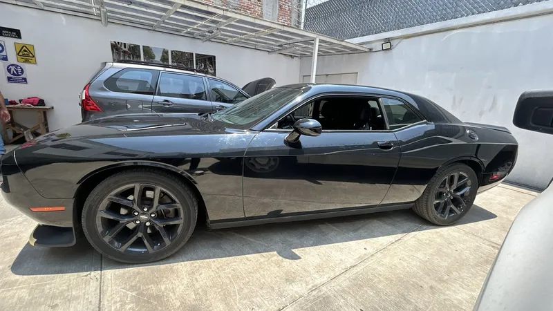 Dodge Charger 2021