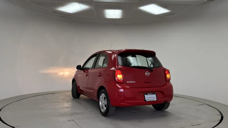 Nissan March 2020