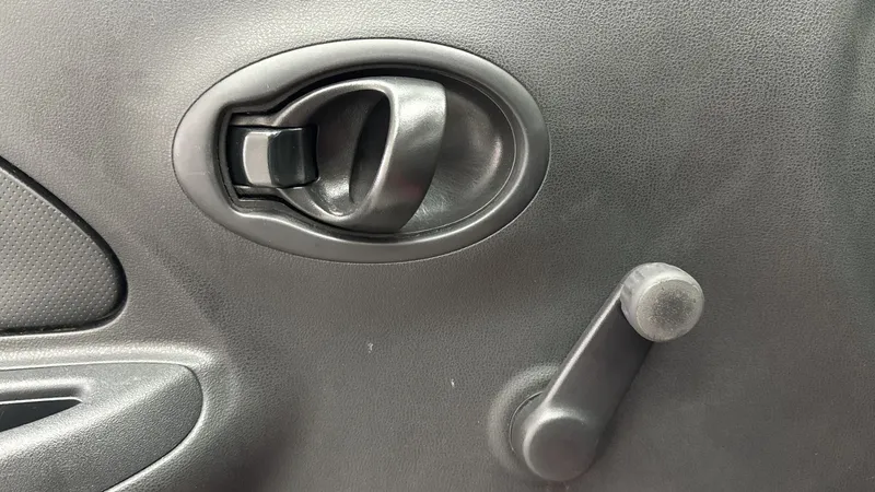 Nissan March 2020
