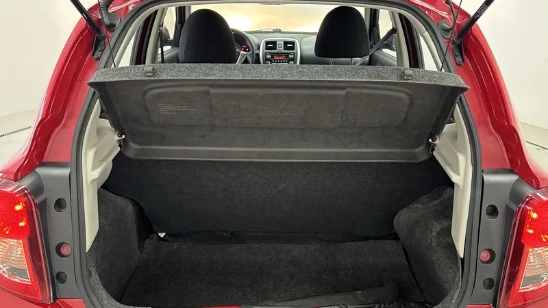 Nissan March 2020