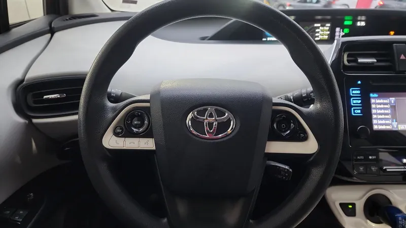 Toyota Prius 2017