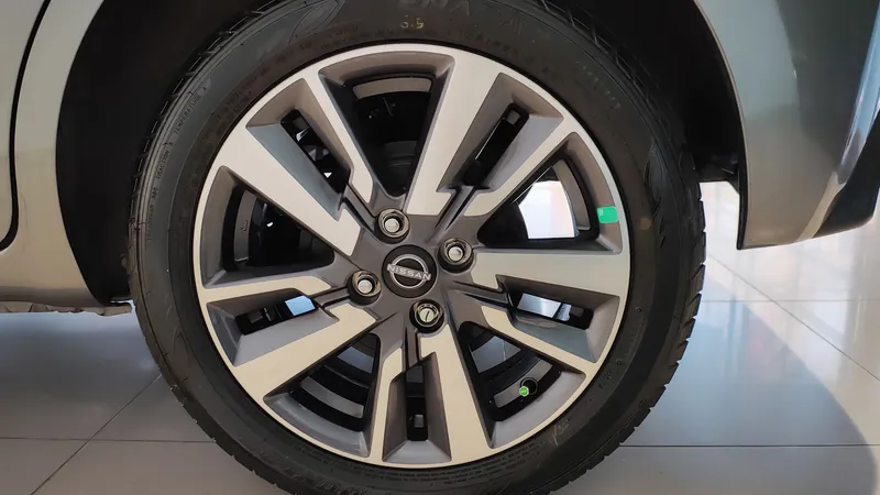 Nissan March 2024