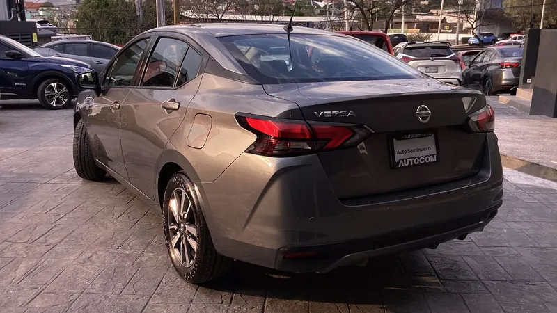 Nissan Versa 2022