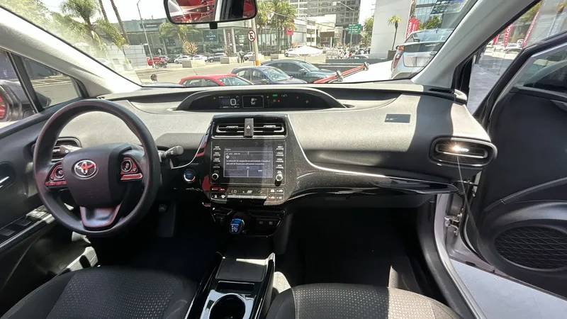 Toyota Prius 2021