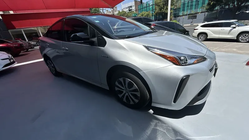 Toyota Prius 2021
